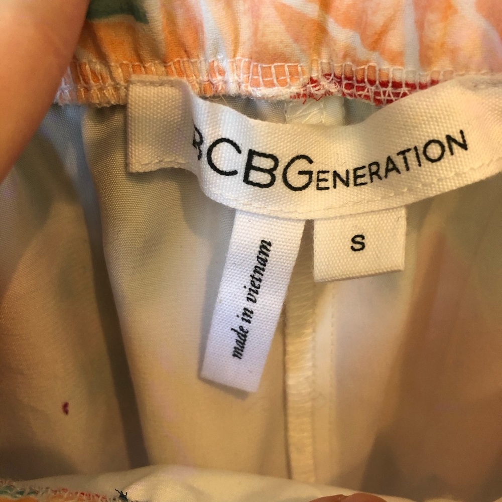 Bcbgeneration Red Geometric Shorts - image 4